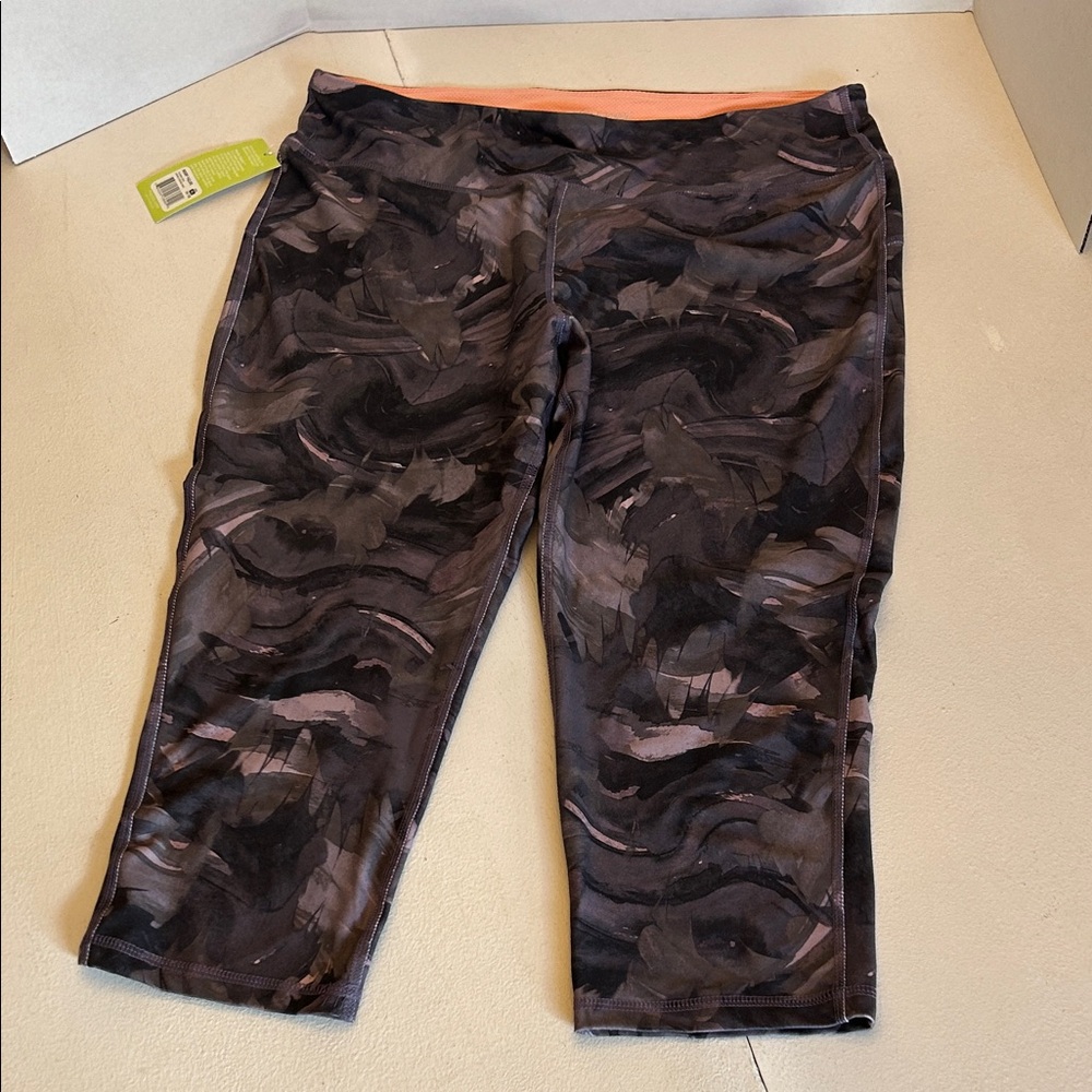Marika Black and Gray Patterned Leggings
